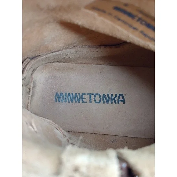 Minnetonka Womens Tan Suede Fringe Ankle Boots Moccasin Style Size 6 - Picture 5 of 9